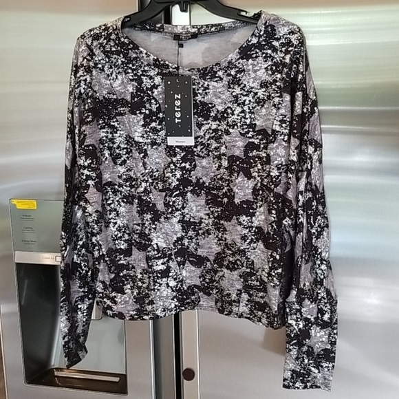 💕TEREZ💕 Heathered Stars Balayage Sweater - Picture 9 of 13